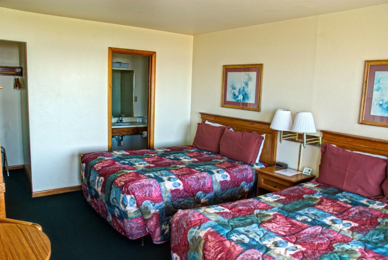 Crescent Motel