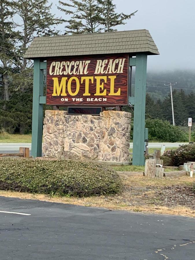 Crescent Motel